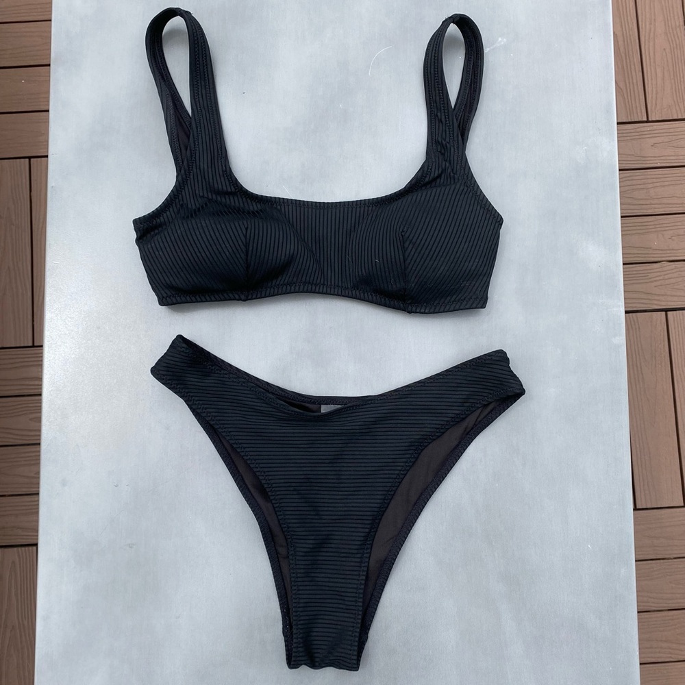 Black Bikini Set - Size: 4